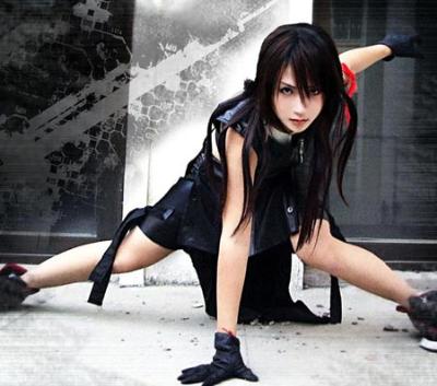 FFVII: AC - Tifa - Nope, that's not from the movie, it's a cosplay alright!