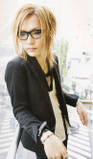 ahh uruha (gazette guitar) with his gglasses  its soo cute (^3^)