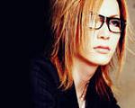 Uruha with glasses (>.<)