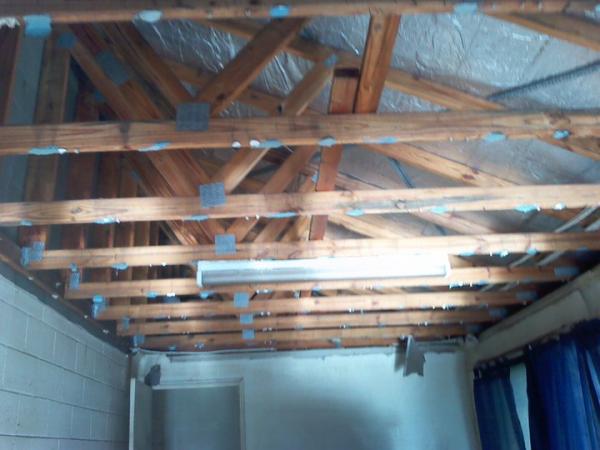 there used to be a ceiling in this garage